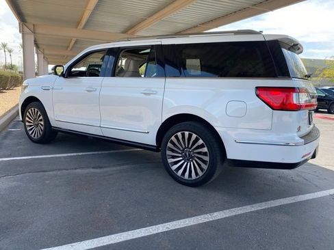 Used 2021 Lincoln Navigator L Reserve w/ Luxury Package AWD/4WD image 2