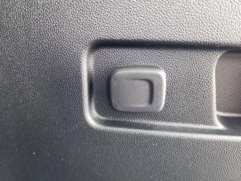 Certified 2022 GMC Acadia SLT w/ Elevation Edition image 32