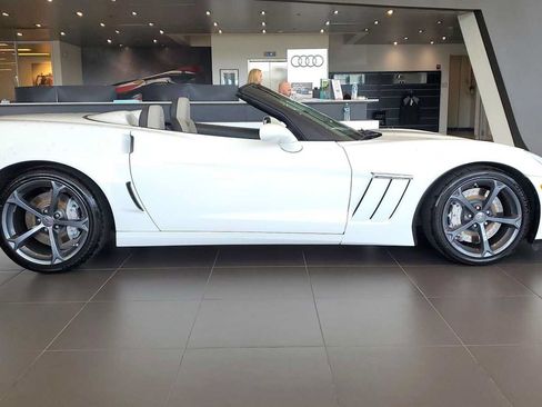 Used 2012 Chevrolet Corvette Grand Sport w/ 2LT Preferred Equipment Group RWD image 7