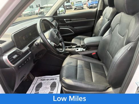 Used 2023 Kia Telluride EX w/ EX Captain's Chair Package FWD image 13