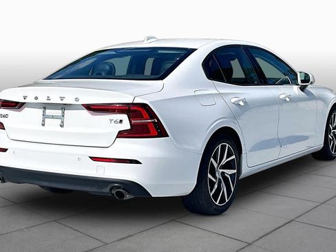 Used 2020 Volvo S60 T6 Momentum AWD/4WD image 13
