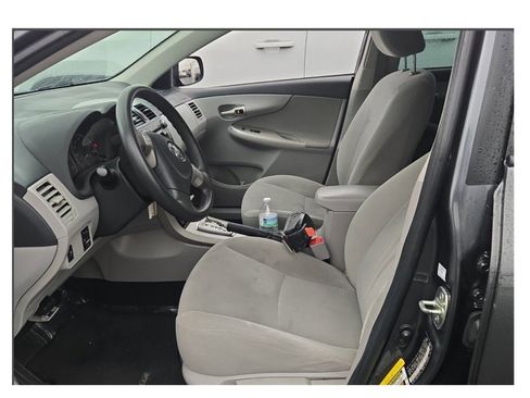 Used 2011 Toyota Corolla LE image 12