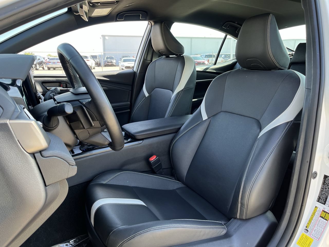 Used 2025 Toyota Camry SE FWD image 22