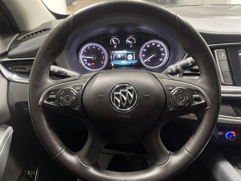 Used 2018 Buick Enclave Essence image 30