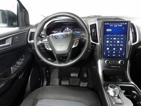 Used 2024 Ford Edge SE w/ Black Appearance Package AWD/4WD image 12