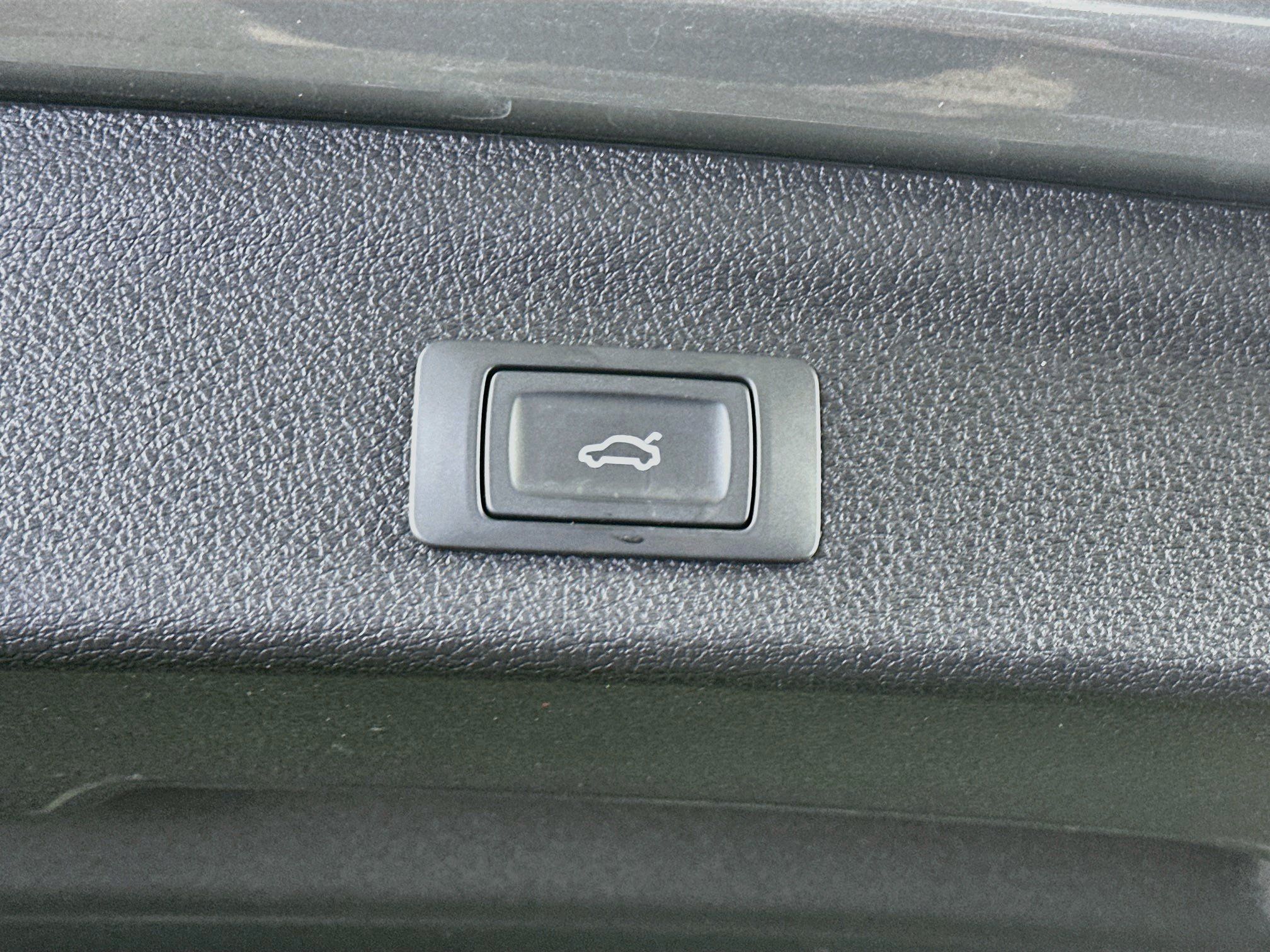 Used 2025 Audi Q3 2.0T Premium AWD/4WD image 29