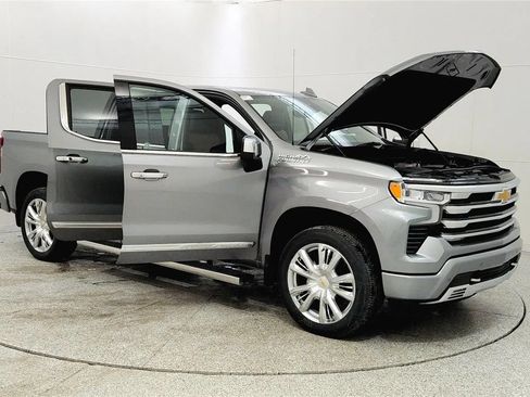 New 2026 Chevrolet Silverado 1500 High Country AWD/4WD image 9