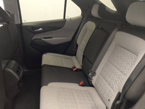 Used 2022 Chevrolet Equinox LS w/ LS Convenience Package FWD image 18