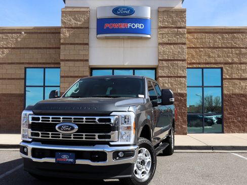 New 2026 Ford F250 XLT w/ FX4 Off-Road Package AWD/4WD image 2