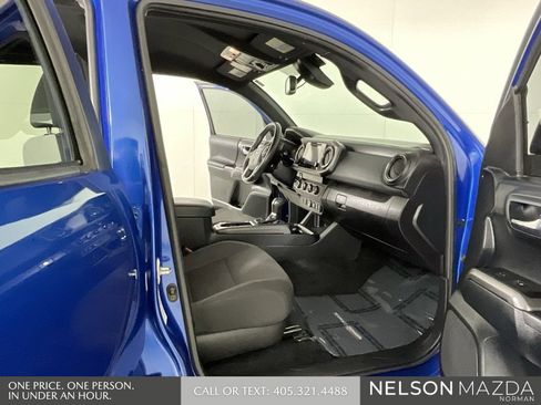 Used 2018 Toyota Tacoma TRD Off-Road image 14