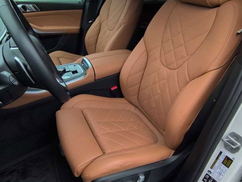 Certified 2024 BMW X5 xDrive40i w/ Premium Package image 16