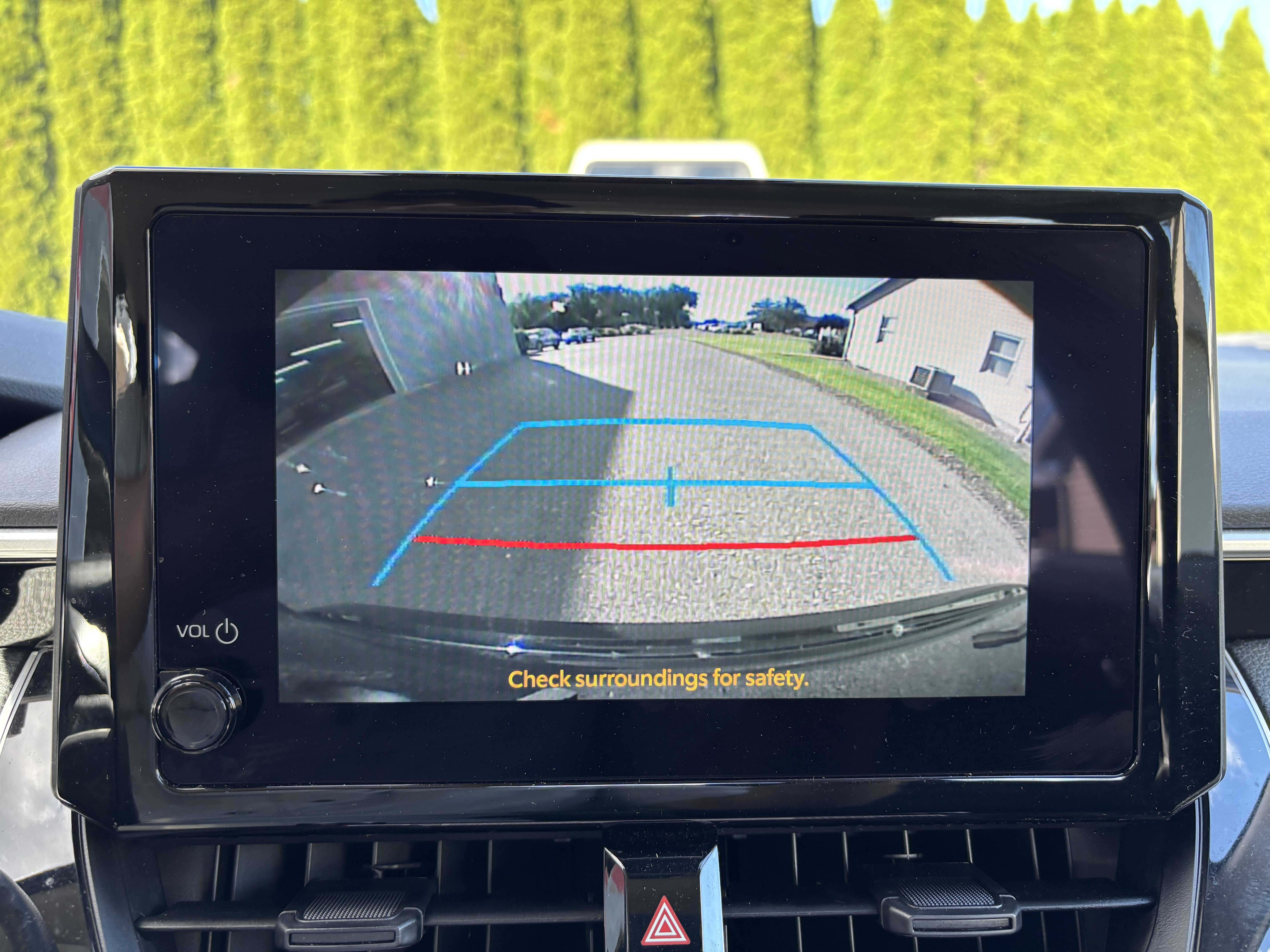Used 2025 Toyota Corolla LE FWD image 27