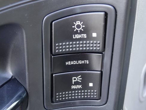 Used 1993 Buick Park Avenue Ultra FWD image 62