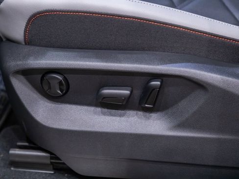 New 2026 Volkswagen Atlas Peak Edition AWD/4WD image 9