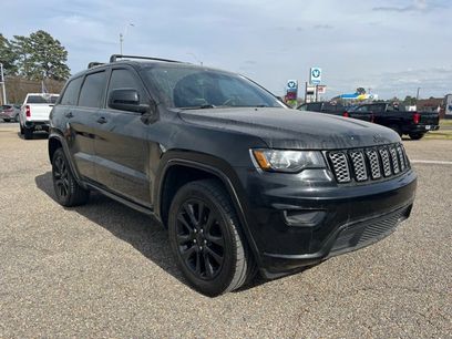 Used 2019 Jeep Grand Cherokee Altitude