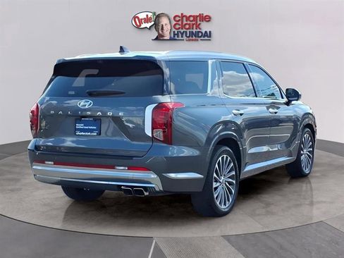 Certified 2023 Hyundai Palisade Calligraphy w/ Cargo Package image 5