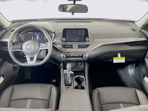 Certified 2025 Nissan Altima 2.5 SR AWD/4WD image 3