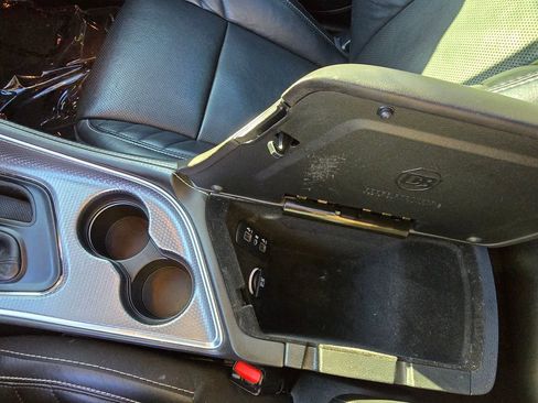 Used 2018 Dodge Challenger SRT Hellcat image 36