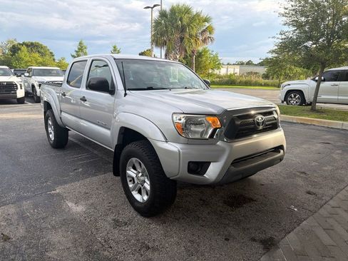 Used 2012 Toyota Tacoma PreRunner w/ SR5 Pkg RWD image 2