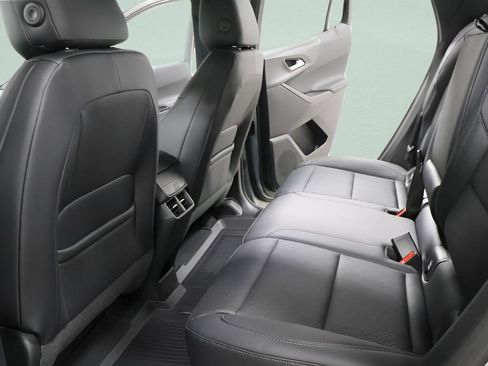 New 2026 Chevrolet Equinox LT w/ Convenience Package II FWD image 28