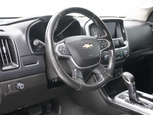 Used 2022 Chevrolet Colorado LT w/ LT Convenience Package RWD image 9