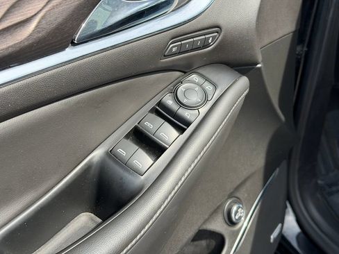 Used 2023 Buick Enclave Avenir w/ Avenir Technology Package AWD/4WD image 15