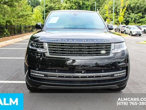 Used 2025 Land Rover Range Rover SE AWD/4WD image 9