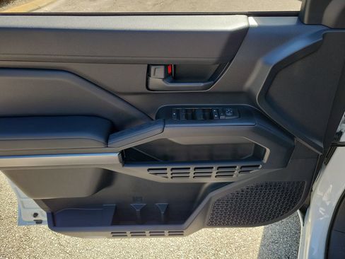 New 2026 Toyota 4Runner SR5 RWD image 12