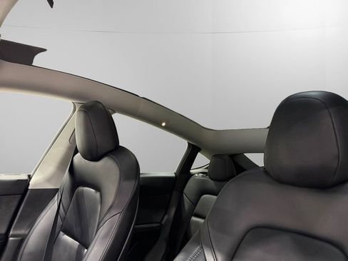 Used 2022 Tesla Model Y Performance image 34