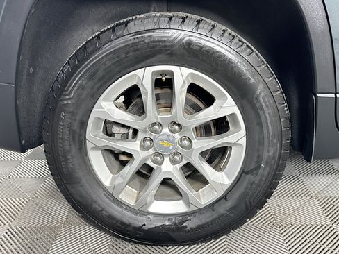 Used 2020 Chevrolet Traverse LT w/ LPO, Cargo Package AWD/4WD image 31