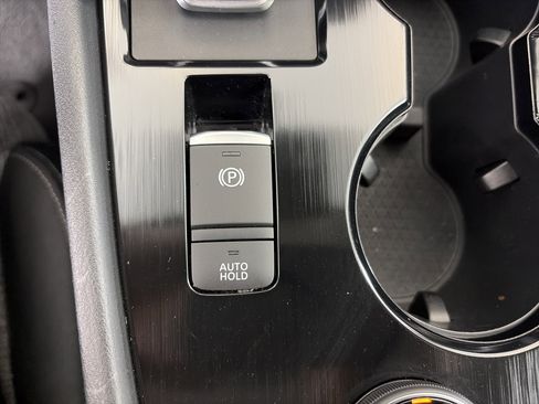 Used 2023 Nissan Rogue SV AWD/4WD image 23