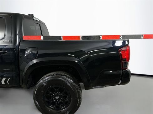 Used 2022 Toyota Tacoma SR5 image 35