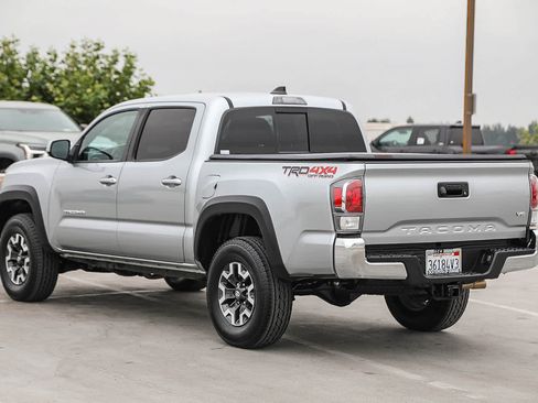 Used 2023 Toyota Tacoma TRD Off-Road AWD/4WD image 7