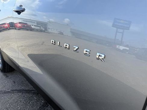 Used 2023 Chevrolet Blazer LT w/ Convenience Package image 13