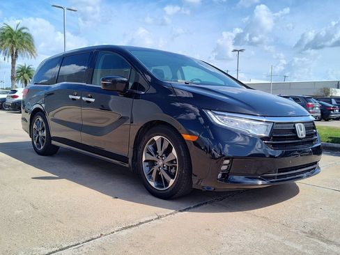 Used 2023 Honda Odyssey Elite image 16