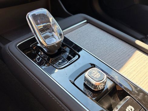 New 2026 Volvo XC90 B6 Ultra w/ Protection Package image 17