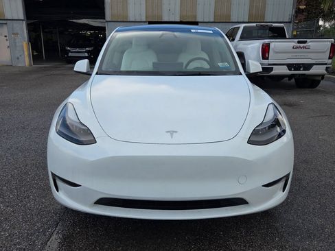 Used 2023 Tesla Model Y Long Range AWD/4WD image 2