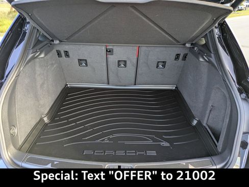 Used 2022 Porsche Macan S image 14