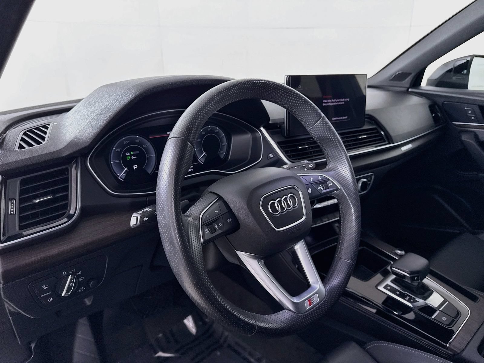 Certified 2024 Audi Q5 e Premium Plus AWD/4WD image 4