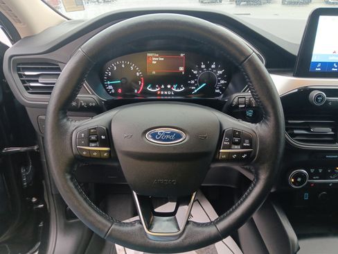 Used 2020 Ford Escape SEL image 15