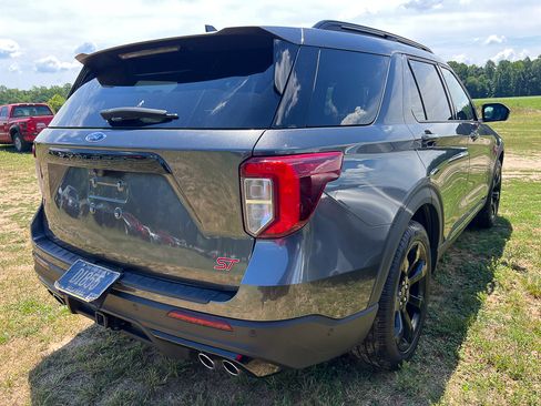Used 2020 Ford Explorer ST w/ ST High-Performance Pack AWD/4WD image 6