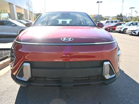 New 2026 Hyundai Kona SE image 3