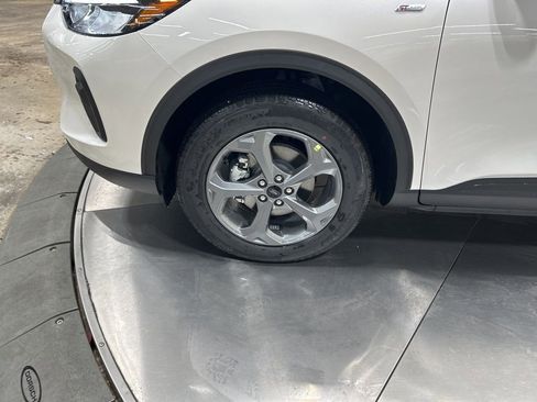 New 2026 Ford Escape ST-Line w/ Tech Pack #1 AWD/4WD image 34