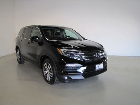 Certified 2018 Honda Pilot EX-L image 3