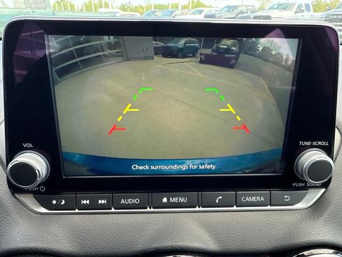 Used 2025 Nissan Sentra SR FWD image 33