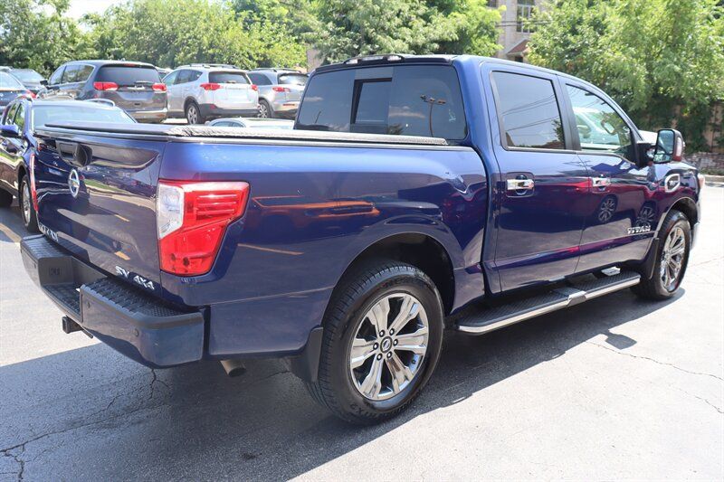 Used 2017 Nissan Titan SV AWD/4WD image 7
