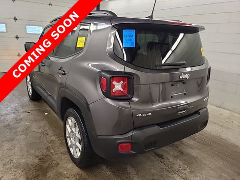 Used 2021 Jeep Renegade Latitude w/ Sun & Sound Group AWD/4WD image 3