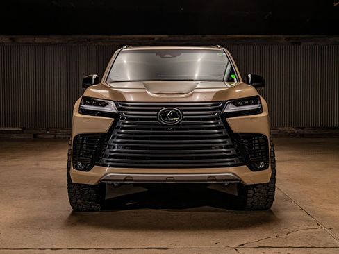 Used 2025 Lexus LX 700h Overtrail AWD/4WD image 2