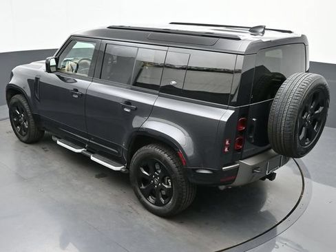 Used 2023 Land Rover Defender 110 X-Dynamic SE AWD/4WD image 22