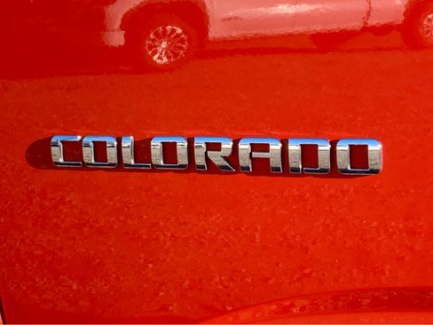 Used 2020 Chevrolet Colorado ZR2 image 17